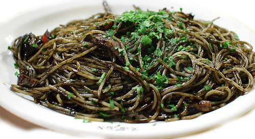 Spaghetti Con Nero Di Seppia E Pomodorini Sicil Food